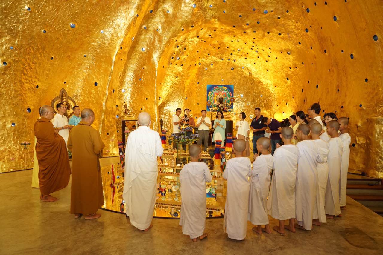 大理崇圣寺佛教代表团一行访问泰国、尼泊尔